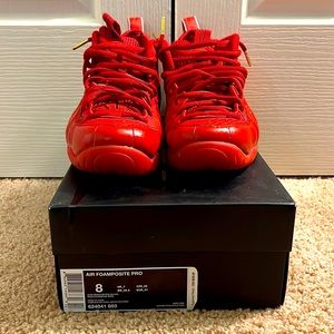 Nike foamposite pro size 8 red October great shoe and super great condition